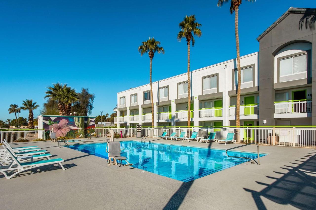 Revival Scottsdale Studios Экстерьер фото