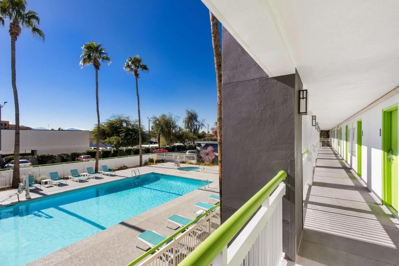 Revival Scottsdale Studios Экстерьер фото
