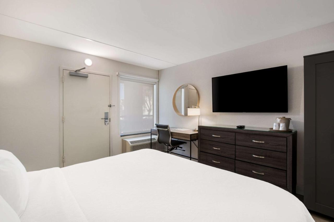 Revival Scottsdale Studios Экстерьер фото